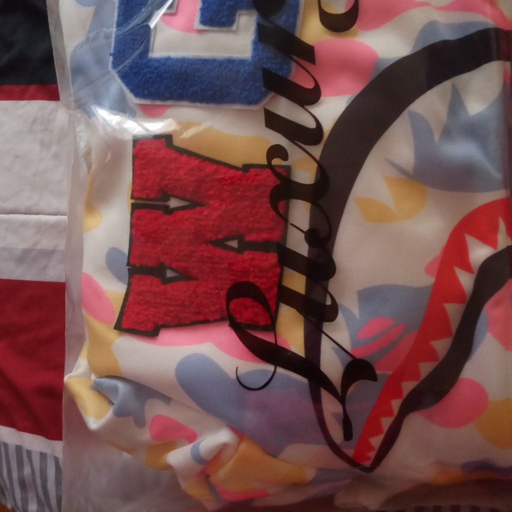 Bape - Picture 2 of 3